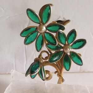 ELEGANT FACETED GREEN GLASS HAIR CLIP FLOWERS DESIGN